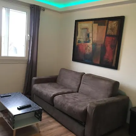 Remarkable 1-Bed Apartment In Melun Apartamento